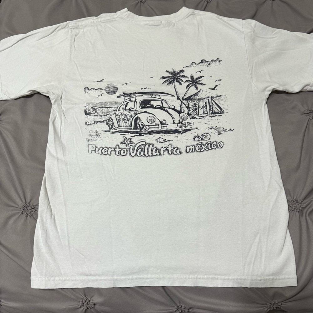 white tee shirt